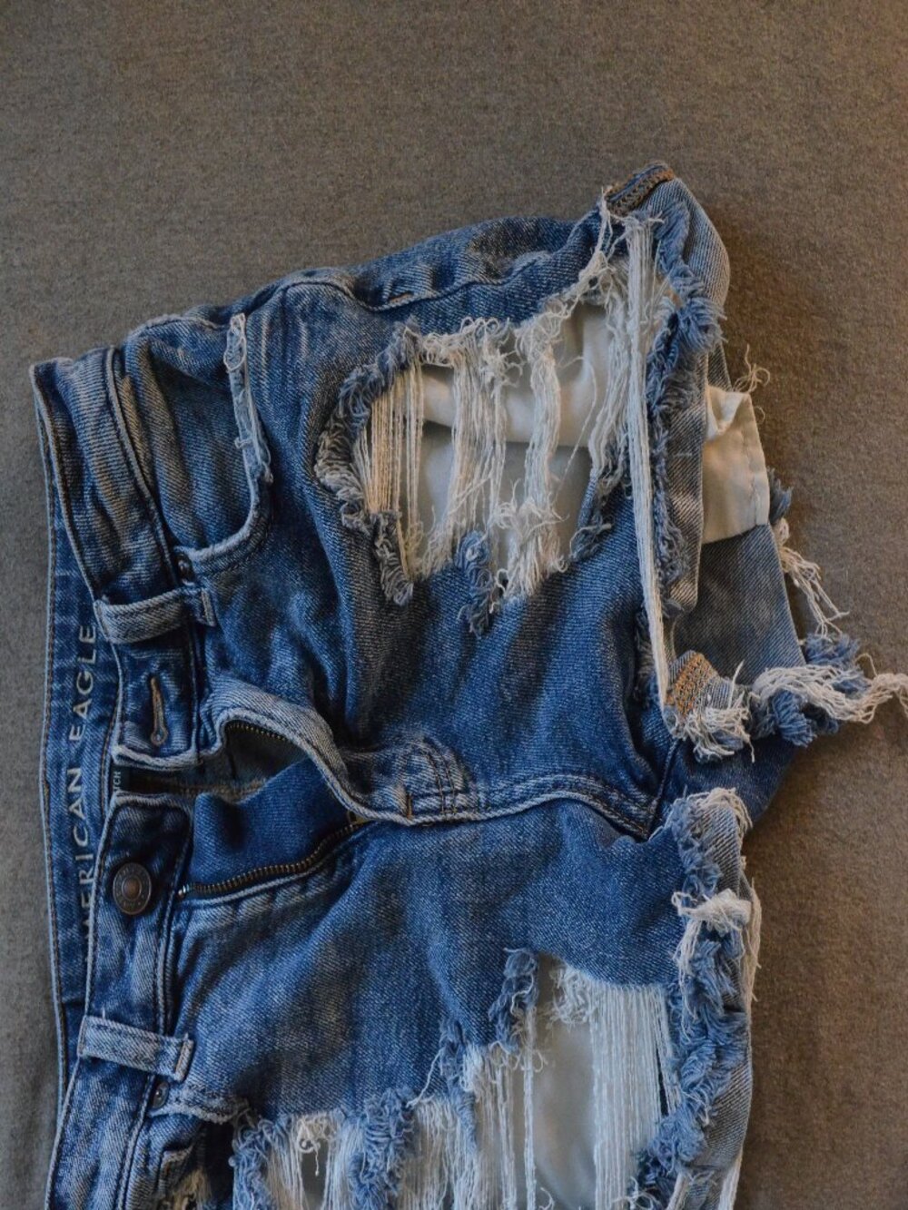 Womens American Eagle distressed jean shorts